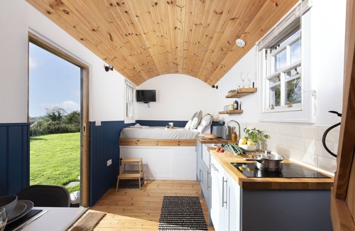 Crowlas Cabina | Nori's Nest, Shepherds Hut, Croft Hooper