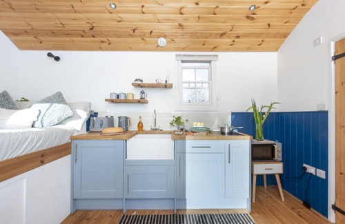 Crowlas Cabina | Nori's Nest, Shepherds Hut, Croft Hooper