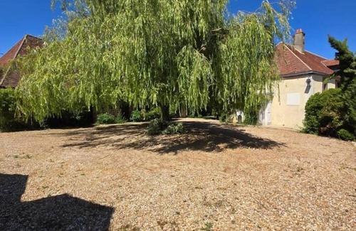 Verneuil-sur-Avre Casa | Family home in Verneuil sur Avre large garden