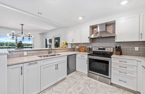 Mooresville Casa | Normandy Approach w/Optional Boat Rental