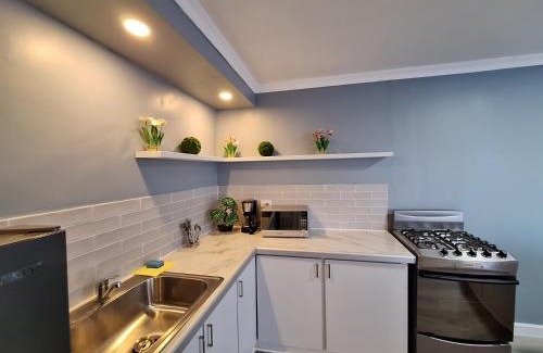 Brittons Hill Apartamento | Norms Near US Embassy