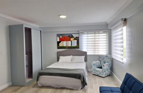 Brittons Hill Apartamento | Norms Near US Embassy