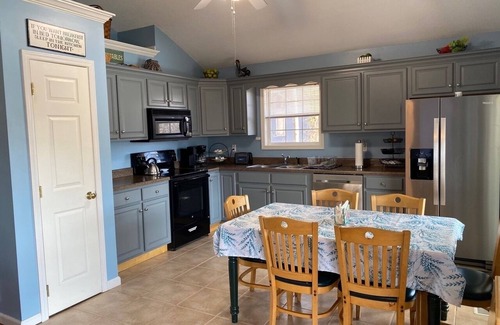 Jacksboro Casa | NORRIS LAKE FRONT RENTALS: LOLA'S LAKE HOUSE LAKE FRONT LOCATION