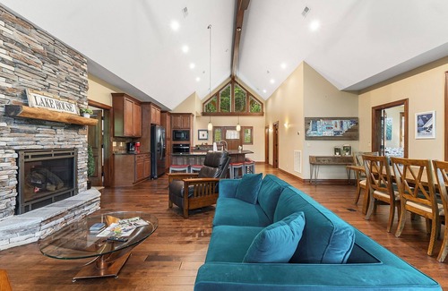 Jacksboro Casa | Norris Lakefront Retreat! King Suites, Large private dock, Firepit, Great Views