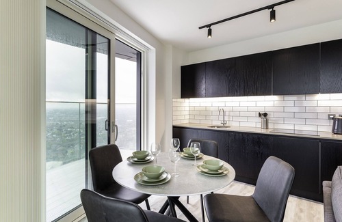 East Acton Apartamento | North Acton II - 2Bed + 2Bath + Balcony