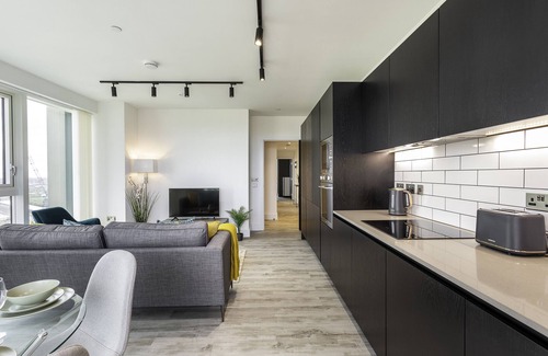 East Acton Apartamento | North Acton III - 2Bed King/Twin + 2Bath + Balcony