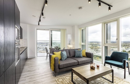 East Acton Apartamento | North Acton III - 2Bed King/Twin + 2Bath + Balcony