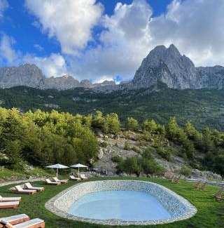 Shkoder County Casa | North Alpine Villas