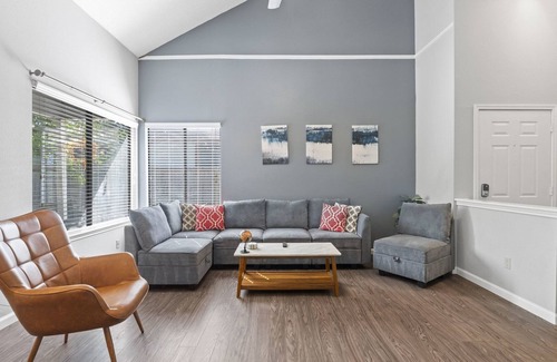 Wells Branch Casa | North Austin Escape ~ Hot Tub ~ Firepit