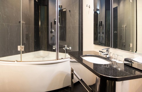 Kentron Hotel | North Avenue by Stellar Hotels