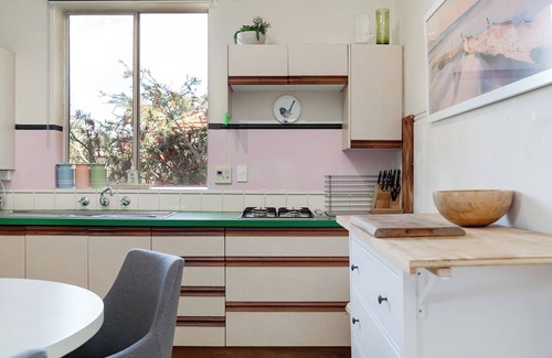 North Beach Casa | North Beach Cottage by Swan BnB Management