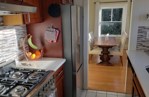 Berkeley Condominio | North Berkeley 1bd/1ba condo with View- Steps to Campus, BART, Cafes, Shops