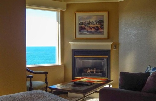 Fort Bragg Hotel | North Cliff Hotel