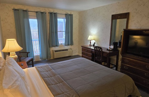 North Conway Hotel | North Conway Mountain Inn