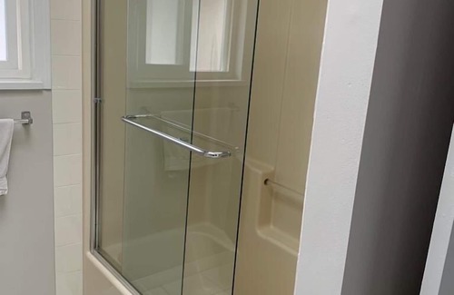 Delta Casa | North delta private bedroom and bathroom with own entrance