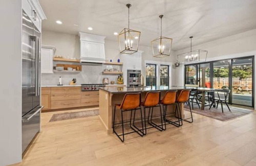 Sunset Casa | North End Family Friendly Home