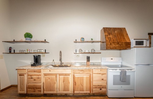 Columbia Falls Cabina | North Fork of Spotted Bear Retreat