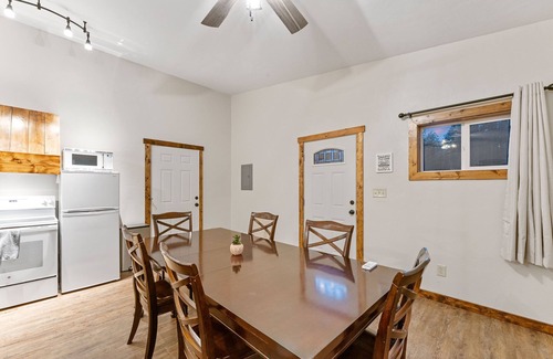 Columbia Falls Cabina | North Fork of Spotted Bear Retreat