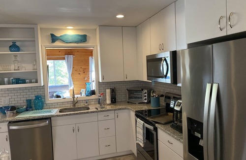 Laurel Casa | North fork walk to private beach