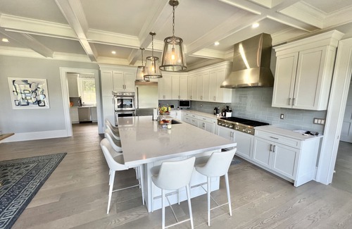 Peconic Casa | North Fork Waterfront 4-bedroom Home w/Pool & Dock