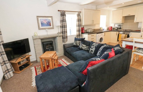Oxenhope Cabaña | NORTH IVES COTTAGE, pet friendly, with a garden in Oxenhope