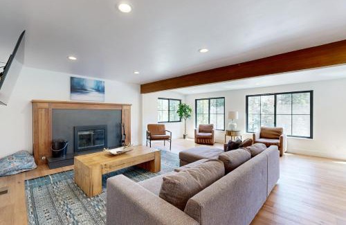 Carnelian Bay Casa | North Lake Adventure