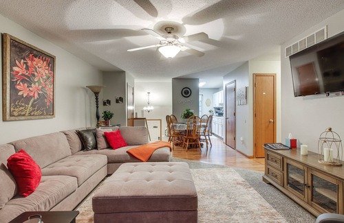North Liberty Casa | North Liberty ‘Carver Townhouse:’ 8 Mi to U of I!