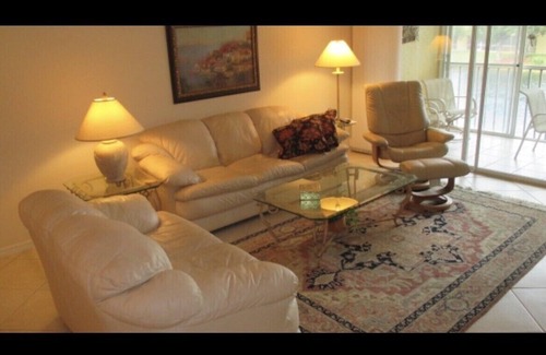 Imperial Golf Estates Condominio | North Naples Second Floor Condo in gated community