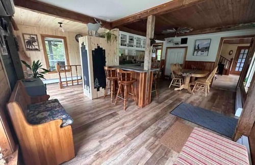 Tarbot Casa | North River Lodge Beautiful Century home with 4 bedrooms and 3 bathrooms