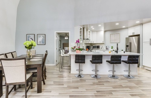 North Ridge Casa | North San Diego Retreat w/Deck, Fire Pit Table!