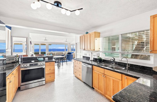 Waialua Casa | Island Bungalow with Private Beach, AC, Parking, WIFI, King Beds.