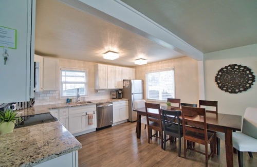 North End Casa | Norte Tacoma! Gran casa remodelada! Cerca de UPS, 6th Ave y Proctor