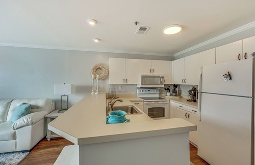 North Topsail Beach Apartamento | North Topsail Beach Condo in Resort-style Complex!