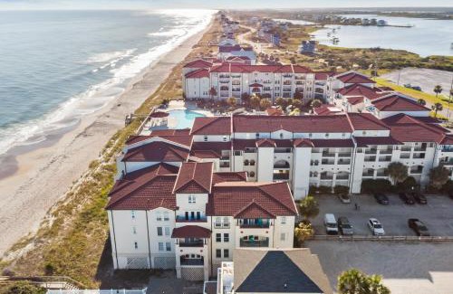 North Topsail Beach Apartamento | North Topsail Beach Condo in Resort-Style Complex!