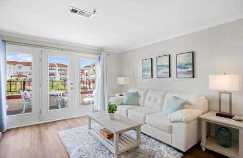 North Topsail Beach Apartamento | North Topsail Beach Condo in Resort-Style Complex!