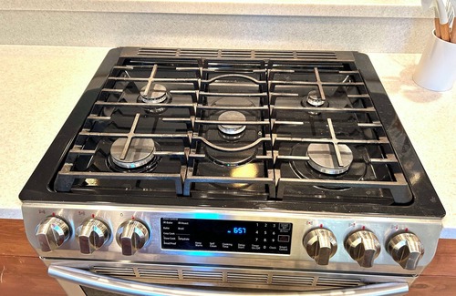 Alamedan Valley Casa | North Valley Garden Bungalow 2 bed/2bath-quiet yet central