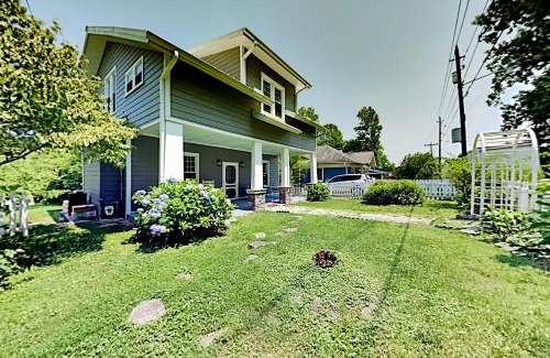 West Side Historic District Casa | North Whitted Escape