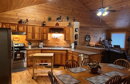 Rabun Gap Cabina | North GA Mountain Cabin Getaway Dillard, GA Capacidad 12