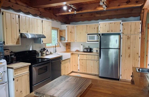 Algoma District Cabaña | Northern Haven on a Crystal-Clear Lake. Ideal for family-style vacations