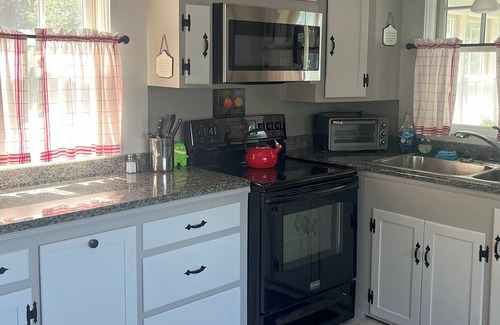 Meredith Casa | Northern Lights on Lake Waukewan