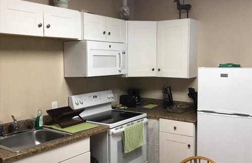 Upper Village Hotel | Northern Peaks Motor Inn