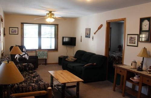 Butternut Hotel | Northern Pines Resort