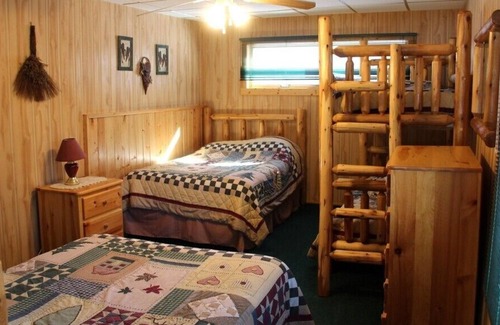 Butternut Hotel | Northern Pines Resort