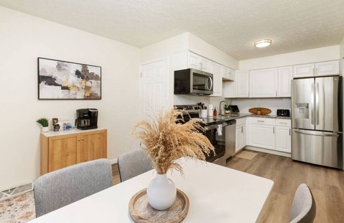 Northern Woods Casa | Northern Valley - Charming and Cozy, 2BR, 1 BA