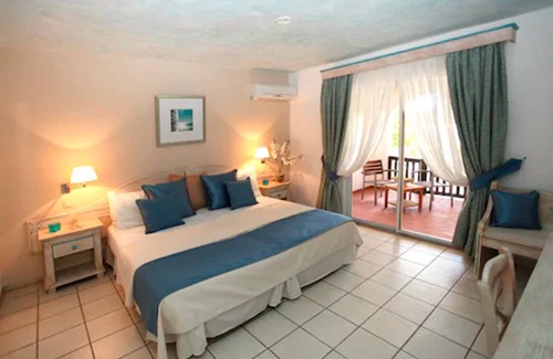 Dickenson Bay Hotel | Northshore Seaside Suites
