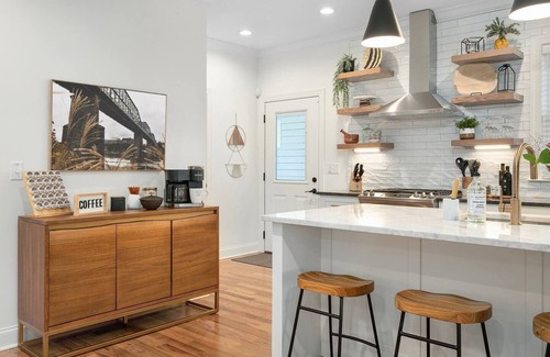 North Chattanooga Casa | Northshore Urban Hive - Spacious House with EV Charging