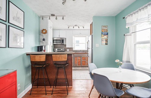Indianapolis Casa | Northside Cottage - Perfect Indy Location