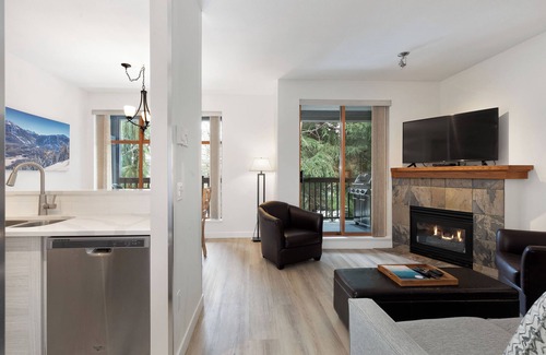 Village North Casa | Northstar by Whiski Jack