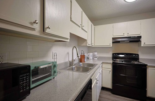 Tougaloo Apartamento | Northtown Apartments 7E I Comfy 2 Bed 2 Bath