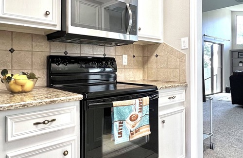 McNeil Condominio | Northwest Austin Monthly Home Sweet Home